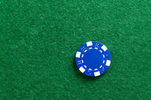 iklan 4d mobile app interface showing live-dealer tables and sportsbook menu